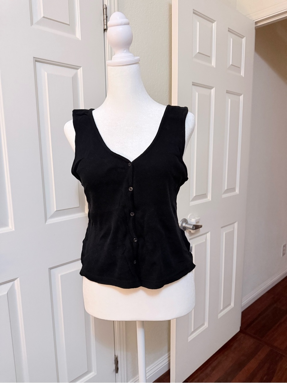 Brixton Black Button-Front V-Neck Tank